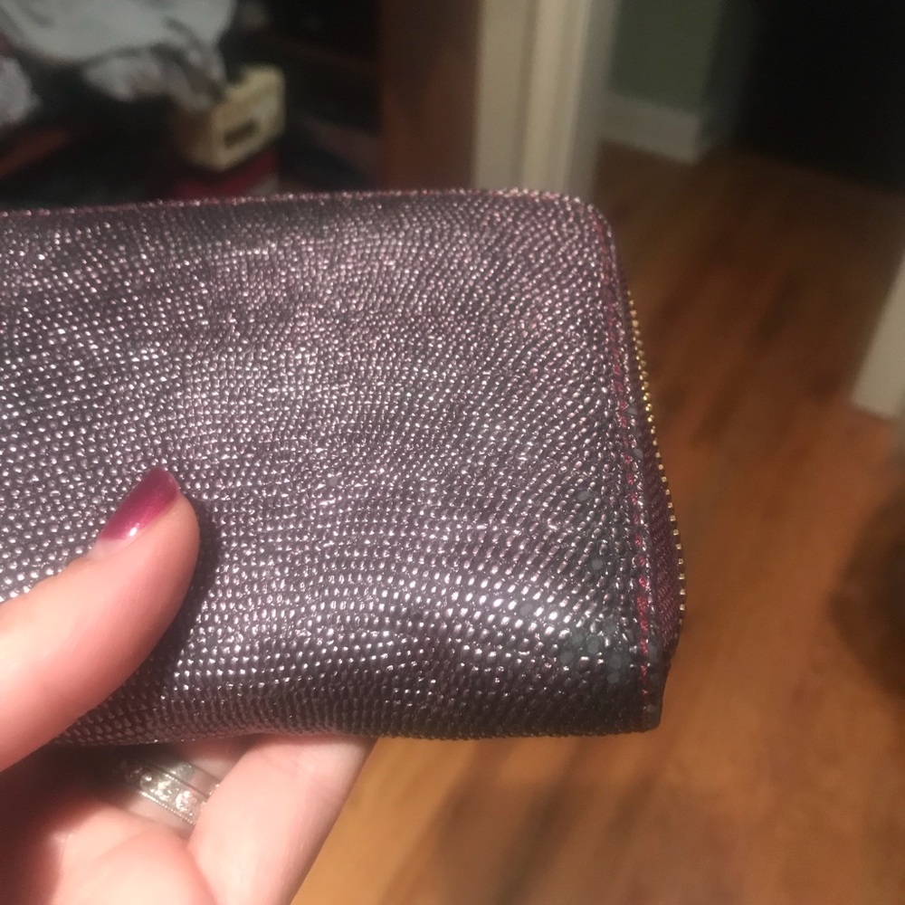 Tory Burch Robinson Wallet - Picture 6 of 6